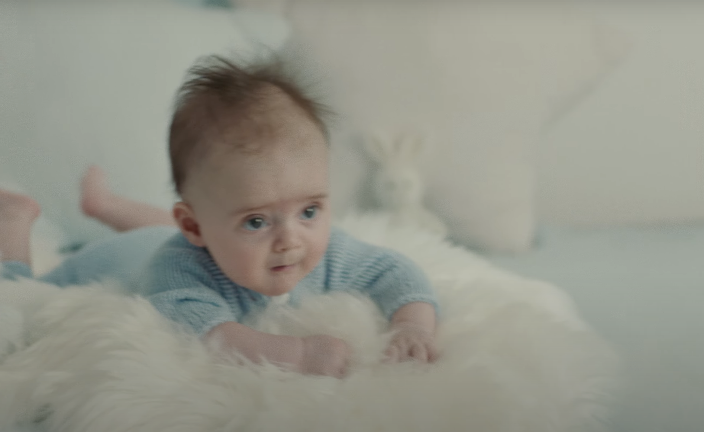 Копія мами: Козловський вперше показав обличчя 7-місячного синочка Оскара